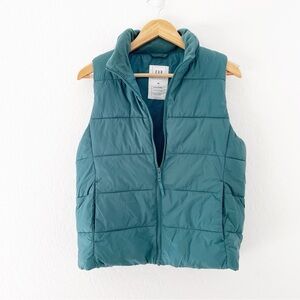 Gap lightweight green puffer vest size medium